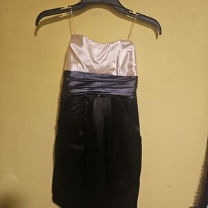 NWT Juniors Size 3 Speechless Black & White Strapless Formal Evening Party Dress